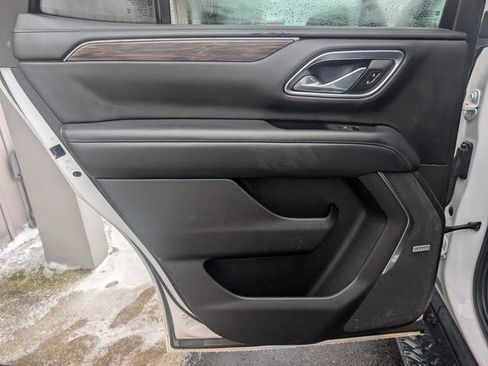 Used 2021 Chevrolet Tahoe Z71 w/ Luxury Package image 16