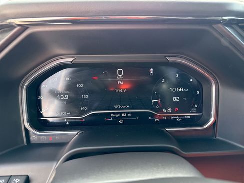 Used 2024 GMC Sierra 1500 AT4 w/ Technology Package image 10