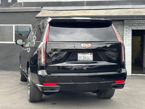 Used 2022 Cadillac Escalade ESV Sport Platinum w/ Heavy-Duty Trailer Package AWD/4WD image 23