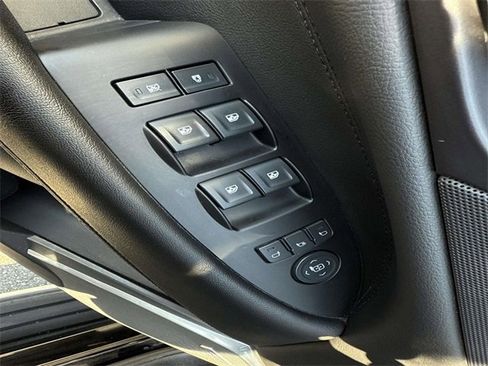 Used 2020 Cadillac Escalade Luxury image 9