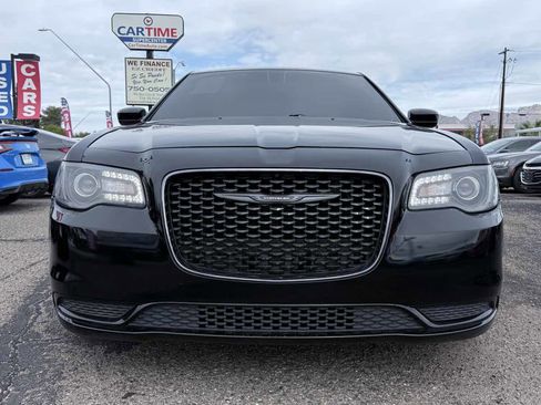 Used 2022 Chrysler 300 Touring w/ Sport Appearance Package image 3