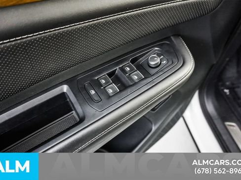 Used 2025 Volkswagen Atlas SE FWD image 50