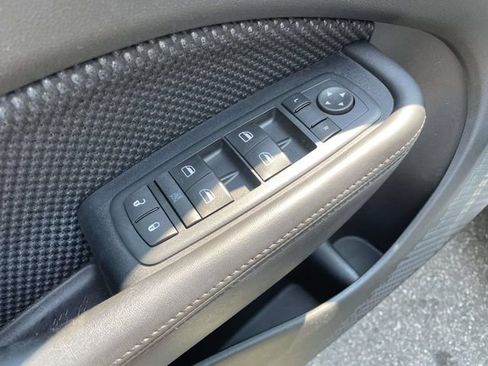 Used 2015 Dodge Dart SE w/ Convenience Group FWD image 19
