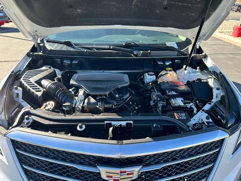 Used 2019 Cadillac XT5 Luxury w/ LPO, Black Ice Package image 32