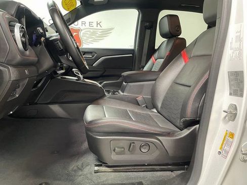 Used 2023 Chevrolet Colorado Z71 w/ Z71 Convenience Package 2 image 11