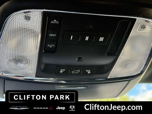 Certified 2019 Jeep Grand Cherokee Altitude AWD/4WD image 33
