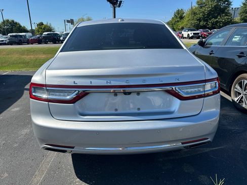 Used 2017 Lincoln Continental Select w/ Climate Package AWD/4WD image 5
