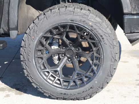 Used 2024 GMC Sierra 1500 Elevation w/ Preferred Package image 11