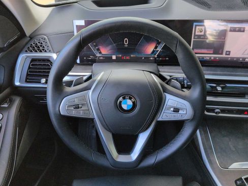 Used 2026 BMW X7 xDrive40i w/ Premium Package AWD/4WD image 25