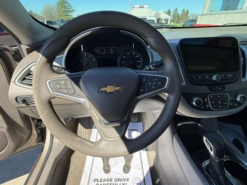 Used 2022 Chevrolet Malibu LT image 10