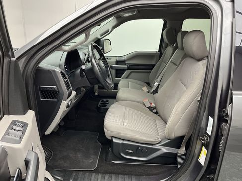 Used 2019 Ford F150 XLT w/ Equipment Group 302A Luxury AWD/4WD image 3