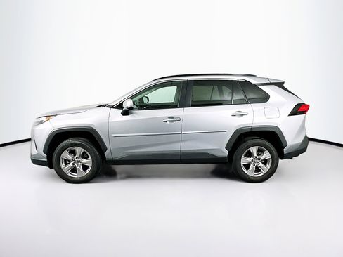 Used 2022 Toyota RAV4 XLE image 4