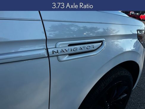 Used 2020 Lincoln Navigator L Reserve w/ Equipment Group 208A Reserve image 14