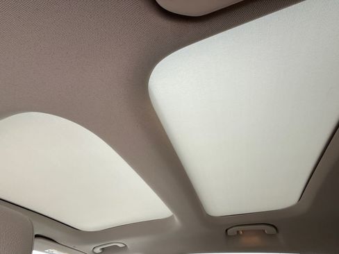 Used 2022 Mercedes-Benz GLB 250 image 16