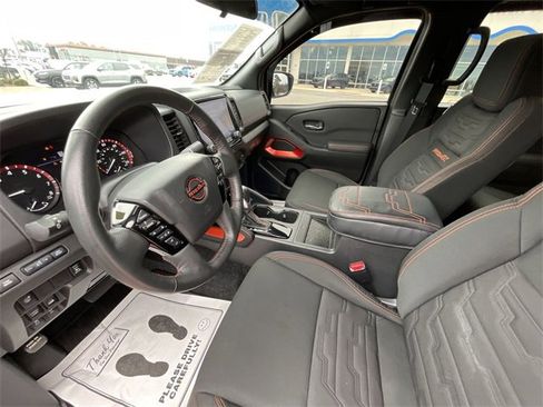 Used 2024 Nissan Frontier PRO-4X w/ Pro Convenience Package image 16