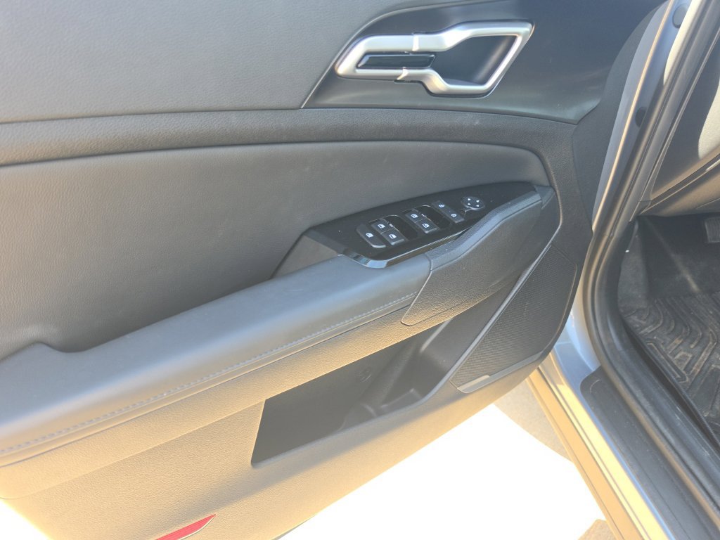 Used 2025 Kia Sportage EX w/ Premium Package FWD image 27