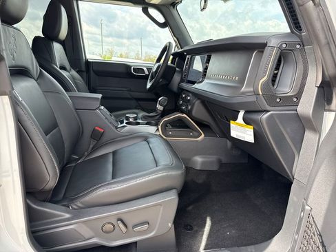 New 2026 Ford Bronco Badlands image 22