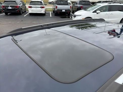 Used 2016 Jeep Compass High Altitude FWD image 9