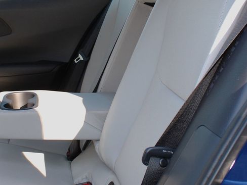 New 2026 Toyota Prius XLE FWD image 20