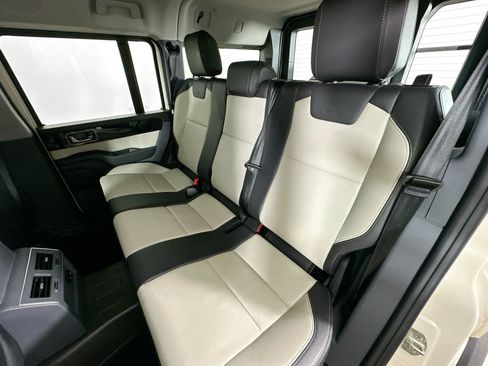 Used 2024 INEOS Grenadier Station Wagon AWD/4WD image 38