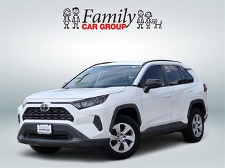 Used 2021 Toyota RAV4 LE image 1