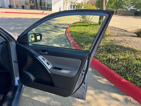 Used 2007 Toyota Matrix XR image 14