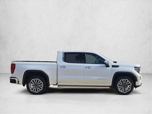Used 2023 GMC Sierra 1500 Denali Ultimate image 4