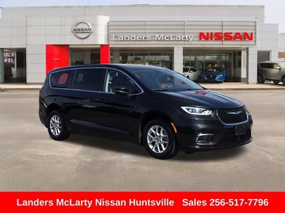 Used 2023 Chrysler Pacifica Touring-L
