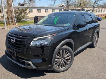 Used 2023 Nissan Pathfinder SL w/ SL Premium Package