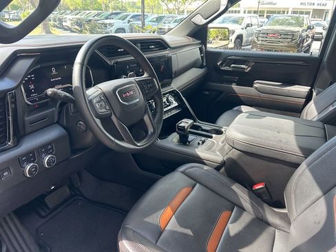 Used 2025 GMC Sierra 1500 AT4 image 10