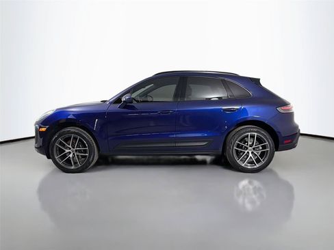 Certified 2026 Porsche Macan AWD/4WD image 2