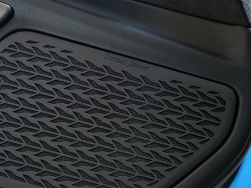 Used 2025 Lamborghini Revuelto AWD/4WD image 17