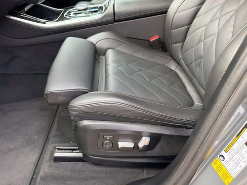 Used 2024 BMW X5 sDrive40i w/ Premium Package RWD image 15