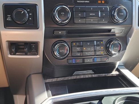 Certified 2018 Ford F250 Lariat w/ Tow Technology Bundle image 31