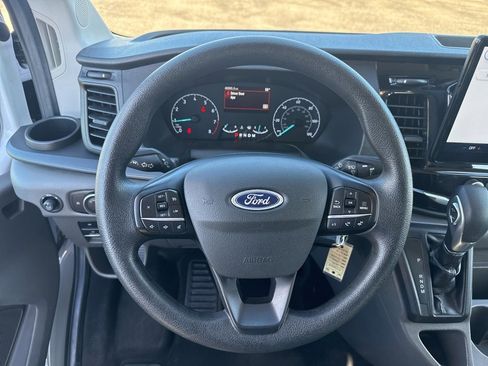 Used 2023 Ford Transit 350 XLT image 3