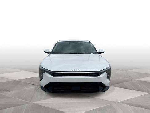 Used 2025 Kia K4 FWD image 3