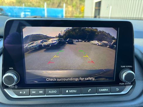 Used 2024 Nissan Rogue SV image 20