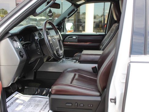 Used 2017 Ford Expedition EL Platinum AWD/4WD image 20