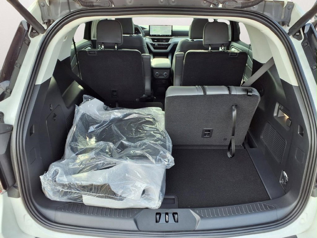 New 2026 Ford Explorer Active w/ Active Comfort Package AWD/4WD image 18