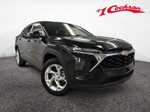 Certified 2024 Chevrolet Trax LS w/ LS Convenience Package image 1