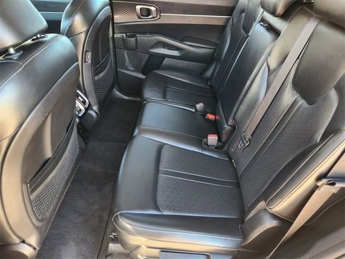 Used 2021 Kia Sorento S w/ Panoramic Sunroof Package image 30