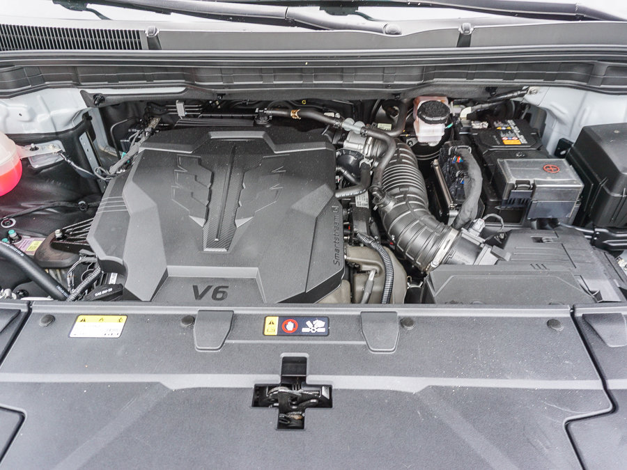 Certified 2025 Kia Carnival EX FWD image 26
