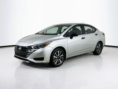 Used 2025 Nissan Versa S w/ S Plus Package FWD image 3