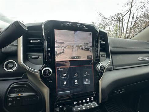 Used 2023 RAM 3500 Laramie AWD/4WD image 13