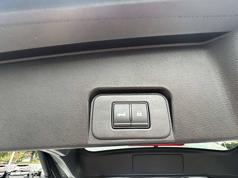 Certified 2026 Nissan Rogue SV FWD image 46