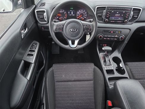 Used 2018 Kia Sportage LX image 12