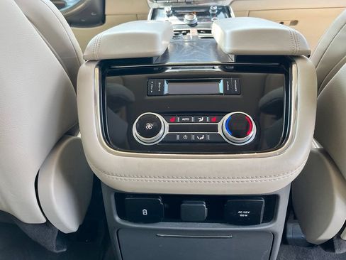 Used 2021 Lincoln Navigator Reserve w/ Luxury Package AWD/4WD image 16
