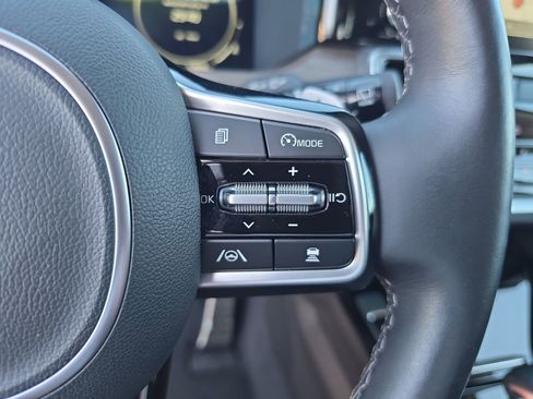 Used 2023 Kia Sorento SX Prestige image 25
