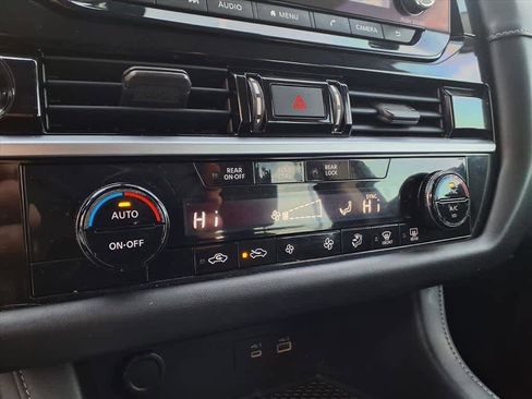 Used 2022 Nissan Pathfinder S image 13