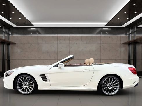 Used 2017 Mercedes-Benz SL 550 image 18